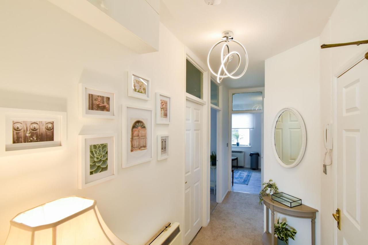 Luxury Spacious 2 Bed Apartment Shilton  Экстерьер фото